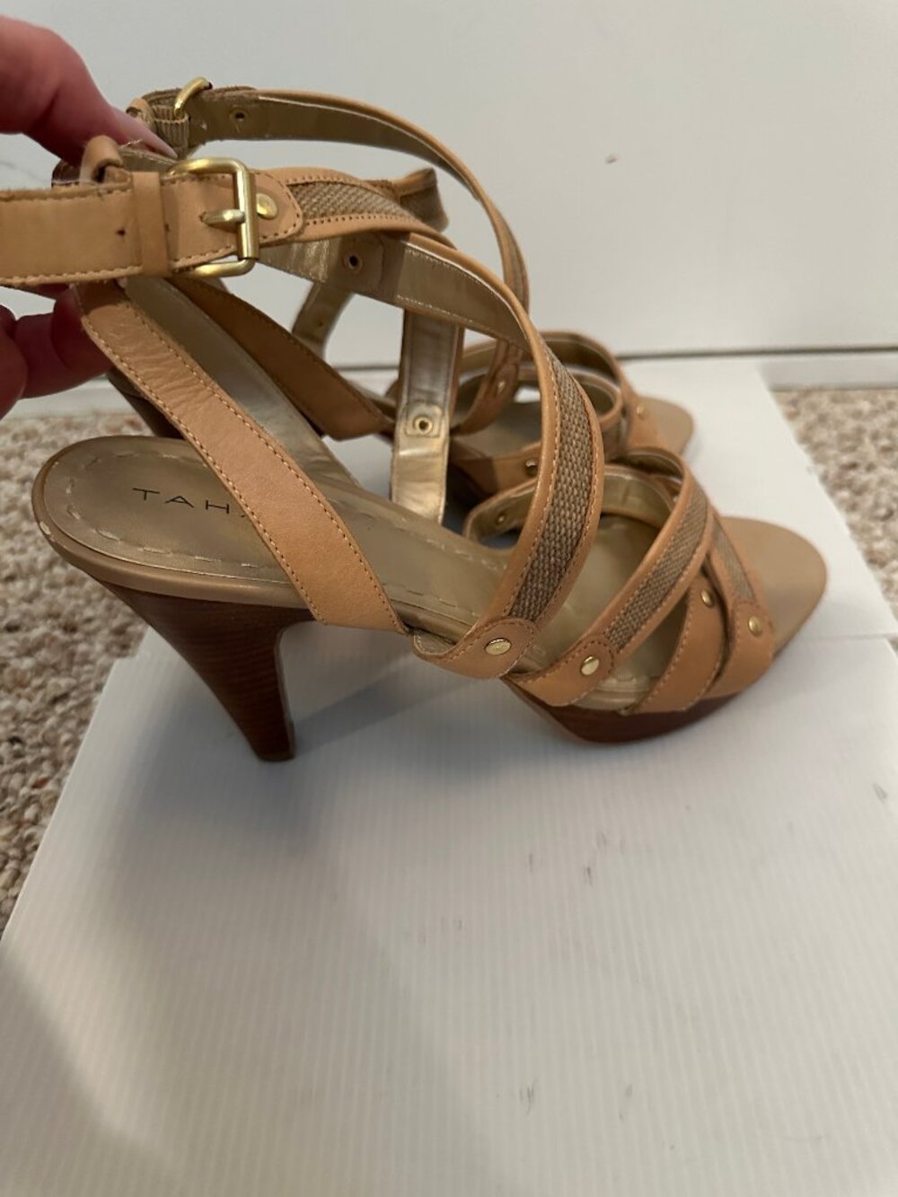 Tahari Nude Leather Strappy Block Heel Sandals Size 9.5